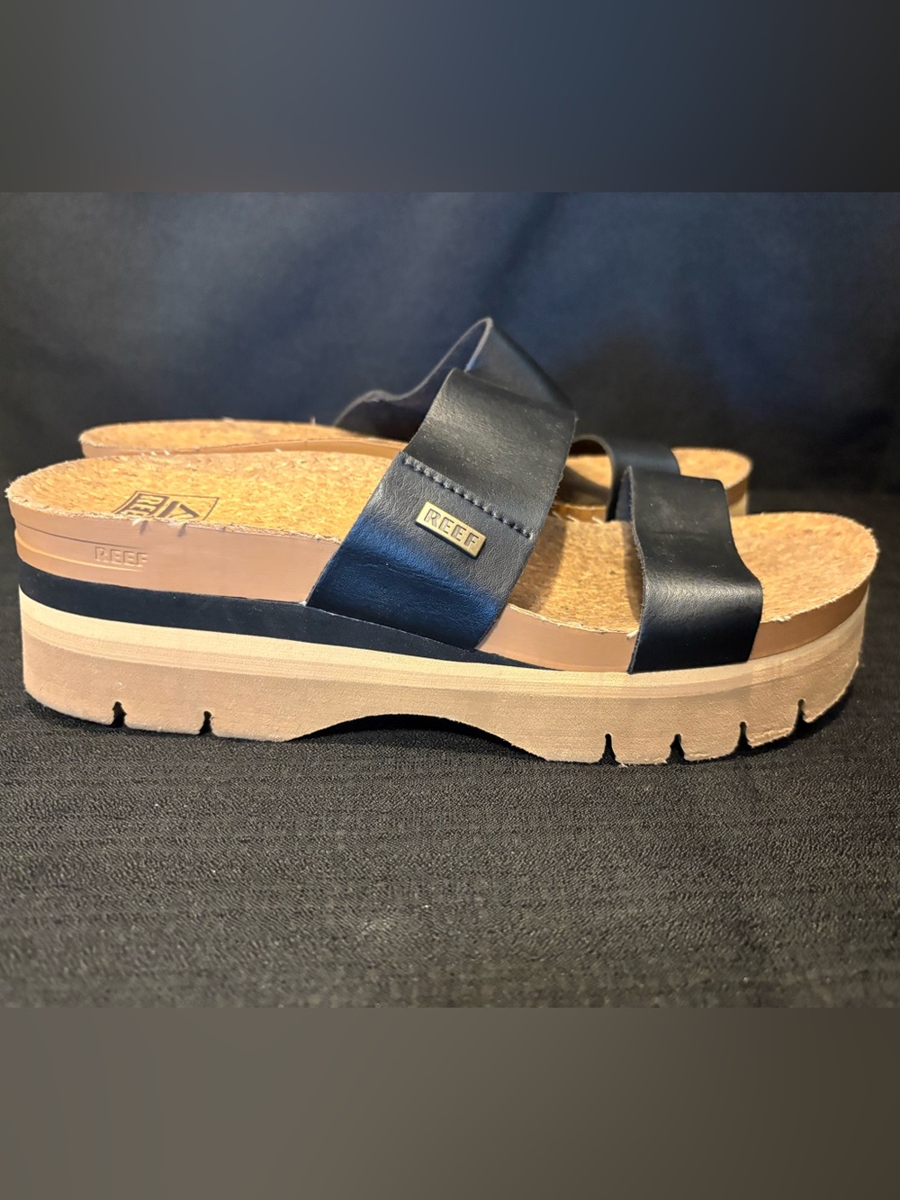 Reef Cushion Vista Higher platform sandals Size 8.5 Worn Lightly